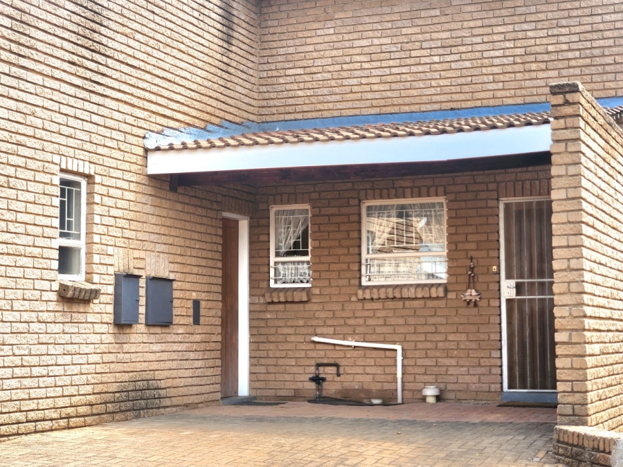 1 Bedroom Property for Sale in Oudorp North West